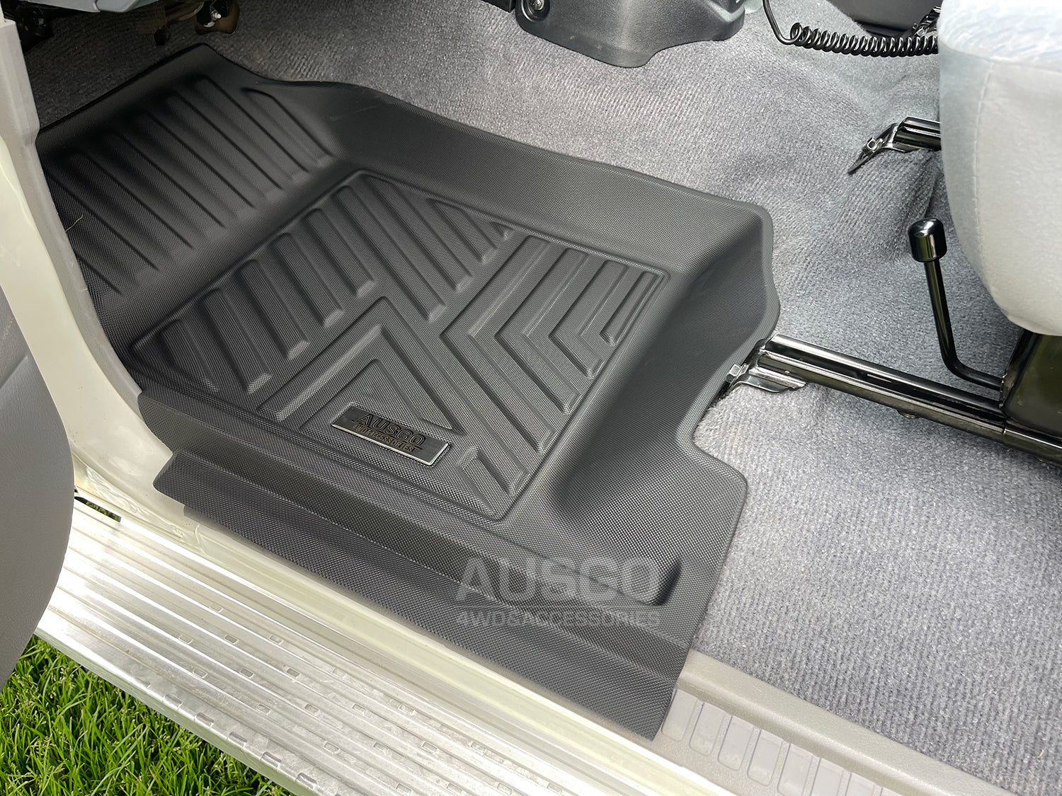 5D Moulded Car Floor Mats for Toyota Land Cruiser 76 Series 2012-2023